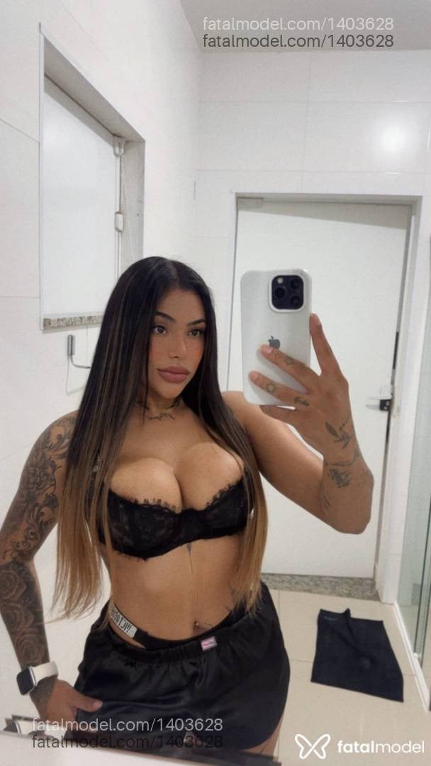Acompanhante mulher morena (o) de olhos castanhos - Júlia Ribeiro