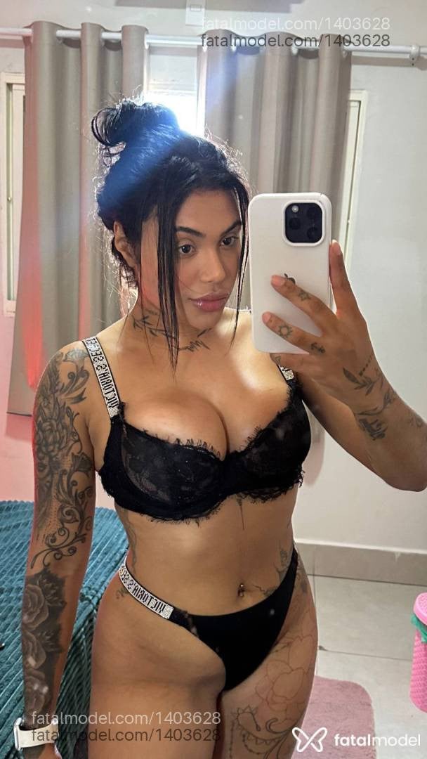 Acompanhante mulher morena (o) de olhos castanhos - Júlia Ribeiro