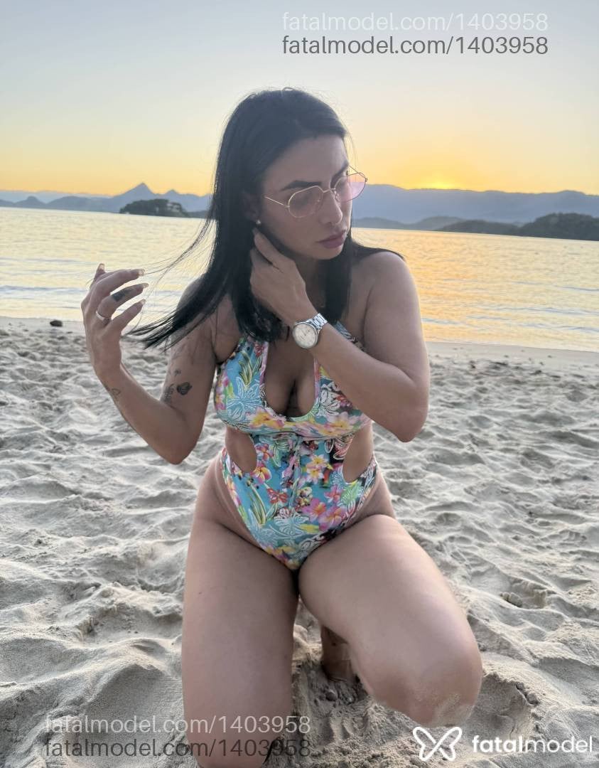 Acompanhante mulher com cabelo castanho de olhos castanhos em Angra dos Reis - Anita