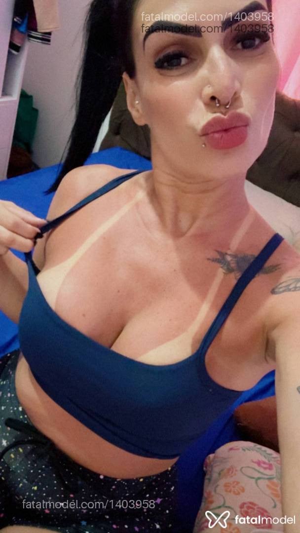 Acompanhante mulher com cabelo castanho de olhos castanhos - Anita