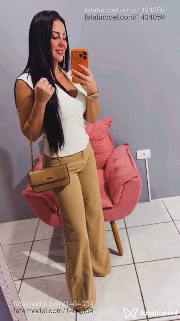 Acompanhante mulher morena (o) de olhos castanhos - Mirella Ferraz