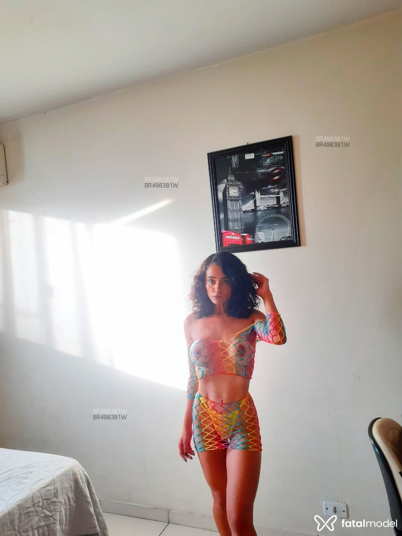 Acompanhante mulher loira (o) de olhos mel em Goiânia - Mellisa Lopes