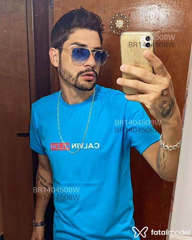 Acompanhante homem com cabelo castanho de olhos castanhos em Uberaba Acompanhante homem com cabelo castanho de olhos castanhos em Uberaba - João Pedro Minerim