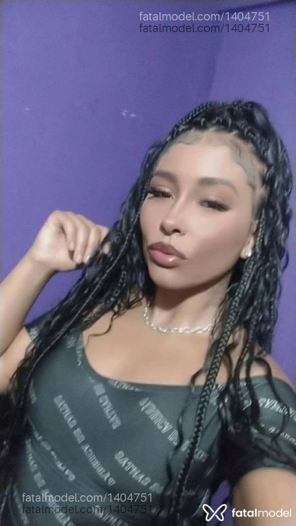 Acompanhante mulher morena (o) de olhos pretos - Pathizinha Alves