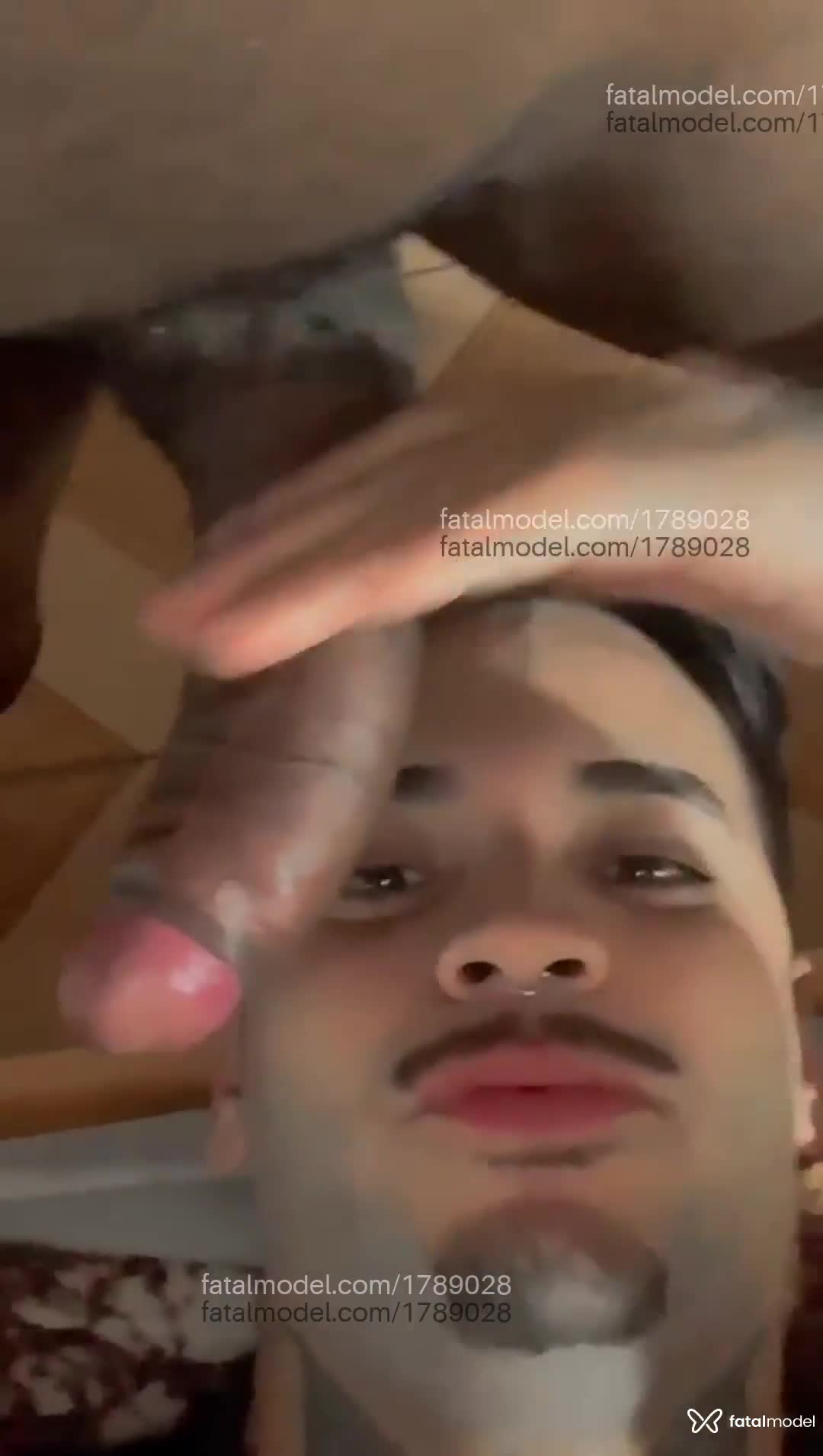Acompanhante homem loira (o) de olhos pretos em Virtual - Thi pu