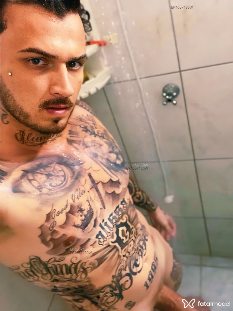 Acompanhante homem com cabelo castanho de olhos castanhos em Itajaí - ANUNCIANTE