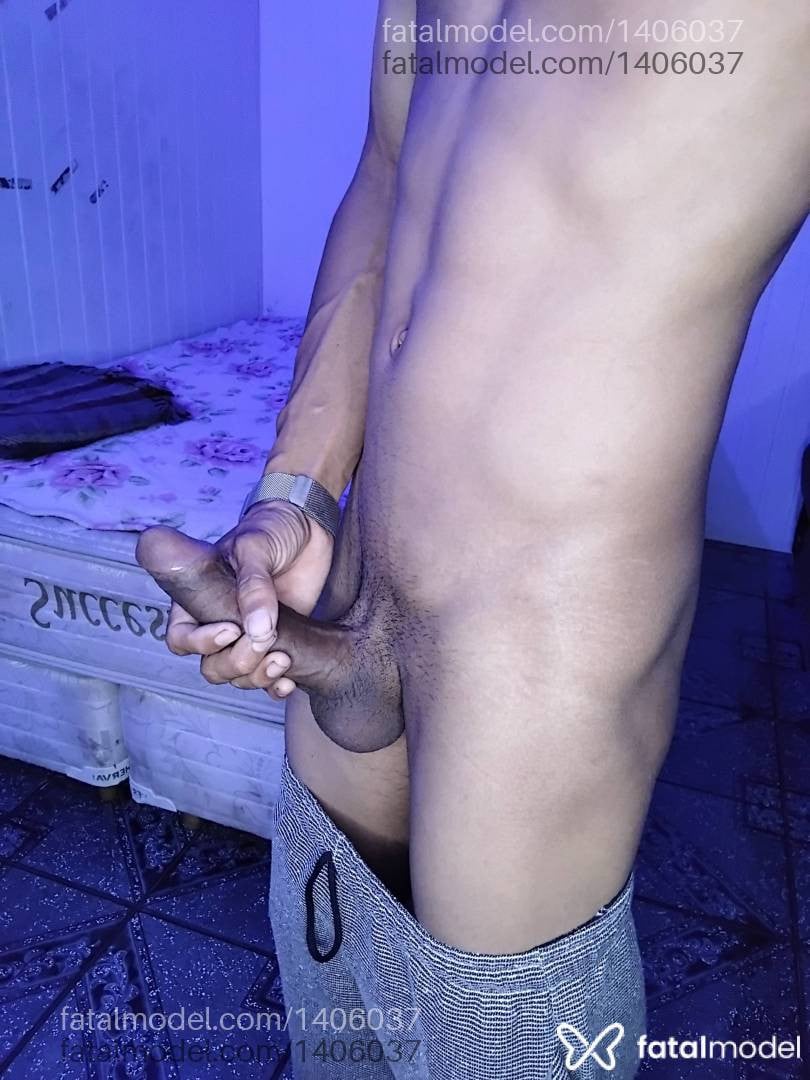 Acompanhante homem morena (o) de olhos castanhos em Guarapuava Acompanhante homem morena (o) de olhos castanhos em Guarapuava - Manúsexo