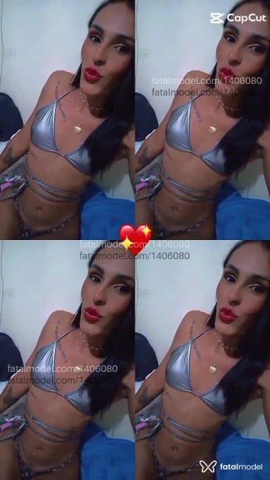 Acompanhante travesti com cabelo castanho de olhos castanhos em Caratinga Acompanhante travesti com cabelo castanho de olhos castanhos em Caratinga - Bianca