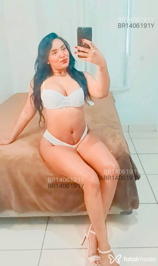 Acompanhante mulher morena (o) de olhos castanhos em Porto Seguro Acompanhante mulher morena (o) de olhos castanhos em Porto Seguro - Gaia lins