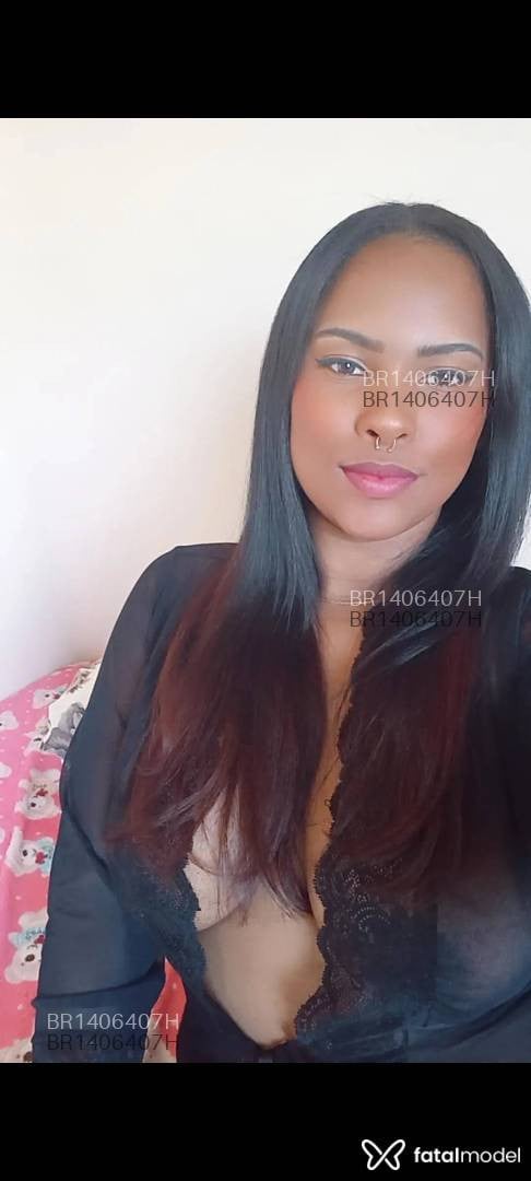 Acompanhante mulher com cabelo castanho de olhos castanhos em Irati - Giovana