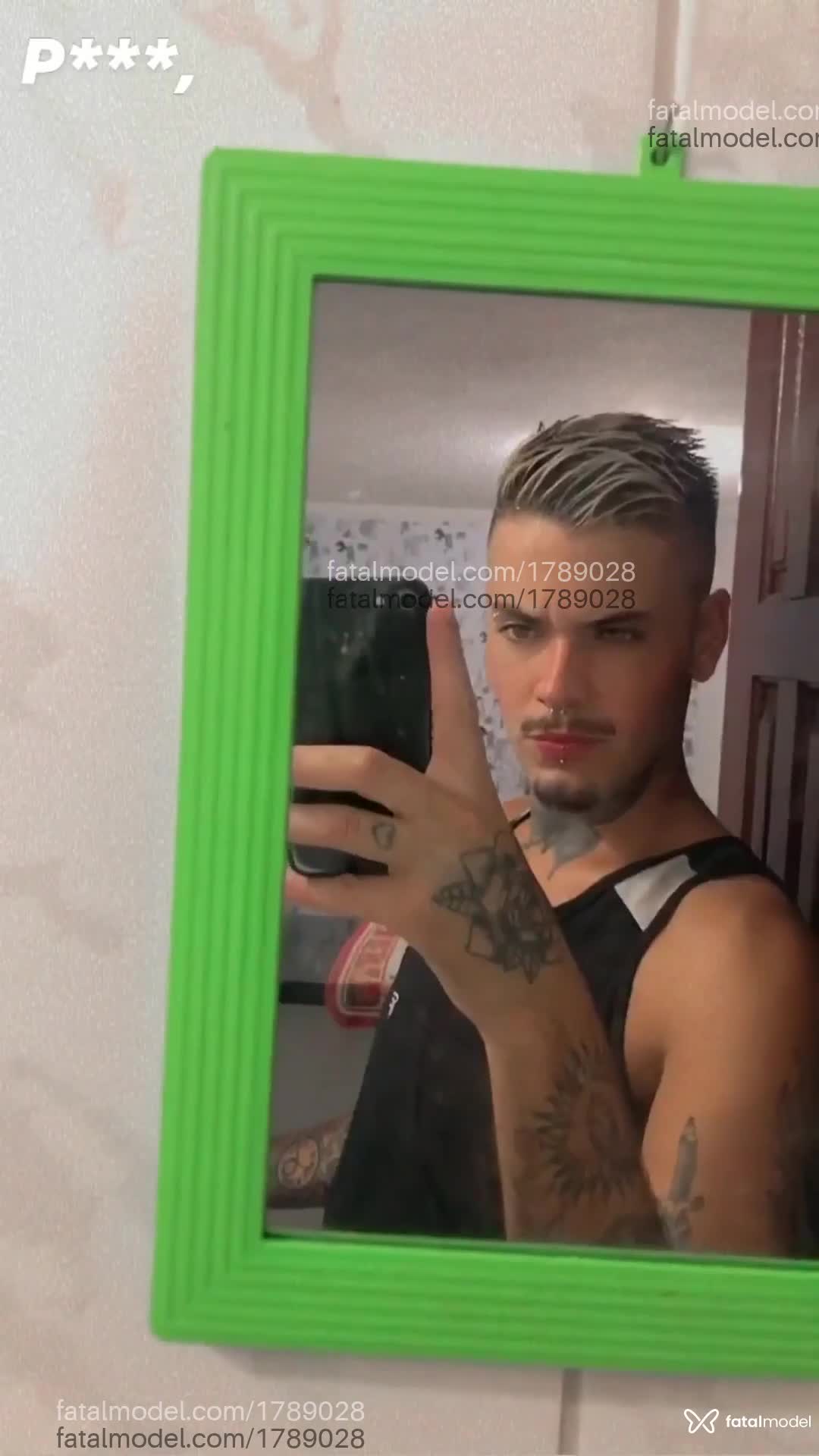Acompanhante homem loira (o) de olhos pretos em Virtual - Thi pu