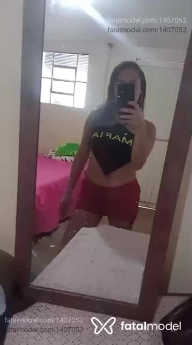 Acompanhante mulher morena (o) de olhos castanhos - Suellen Almeida Acompanhante mulher morena (o) de olhos castanhos - Suellen Almeida