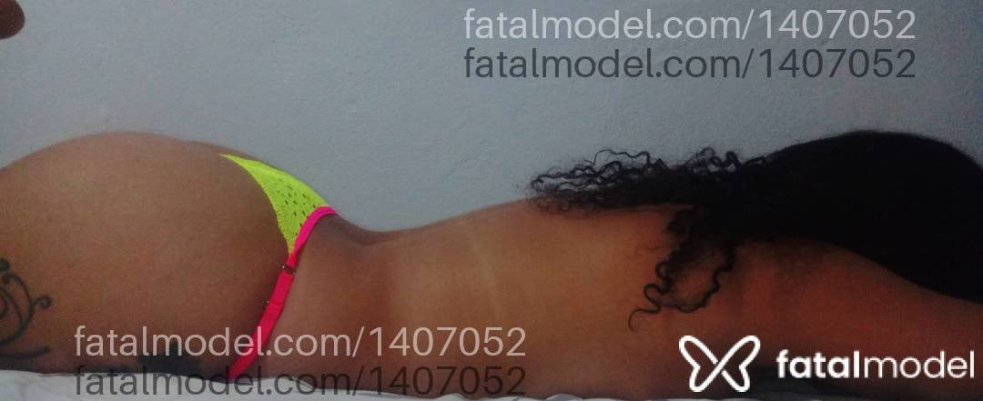 Acompanhante mulher morena (o) de olhos castanhos - Suellen Almeida Acompanhante mulher morena (o) de olhos castanhos - Suellen Almeida