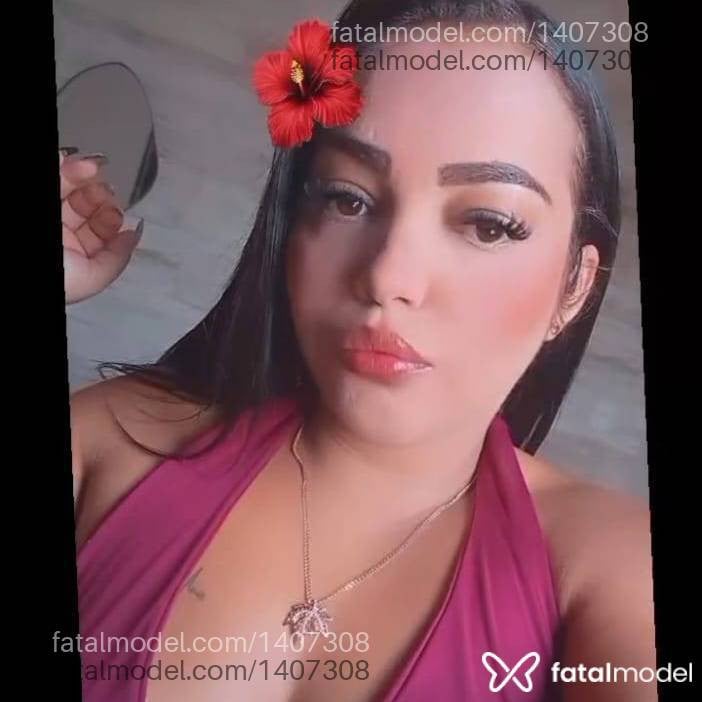 Acompanhante mulher loira (o) de olhos castanhos em São Luís de Montes Belos - Bruna Padilha