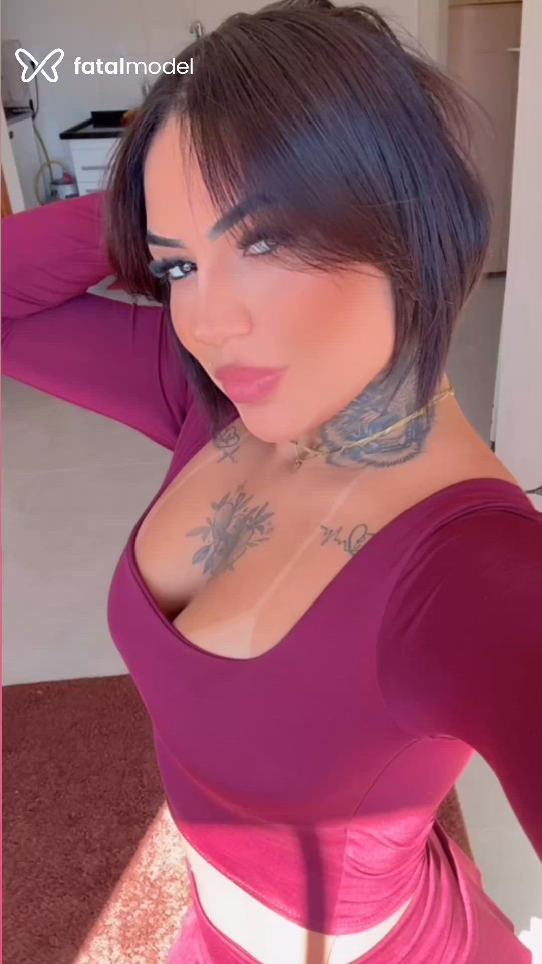 Acompanhante mulher morena (o) de olhos pretos - Raquel Nefertari Acompanhante mulher morena (o) de olhos pretos - Raquel Nefertari