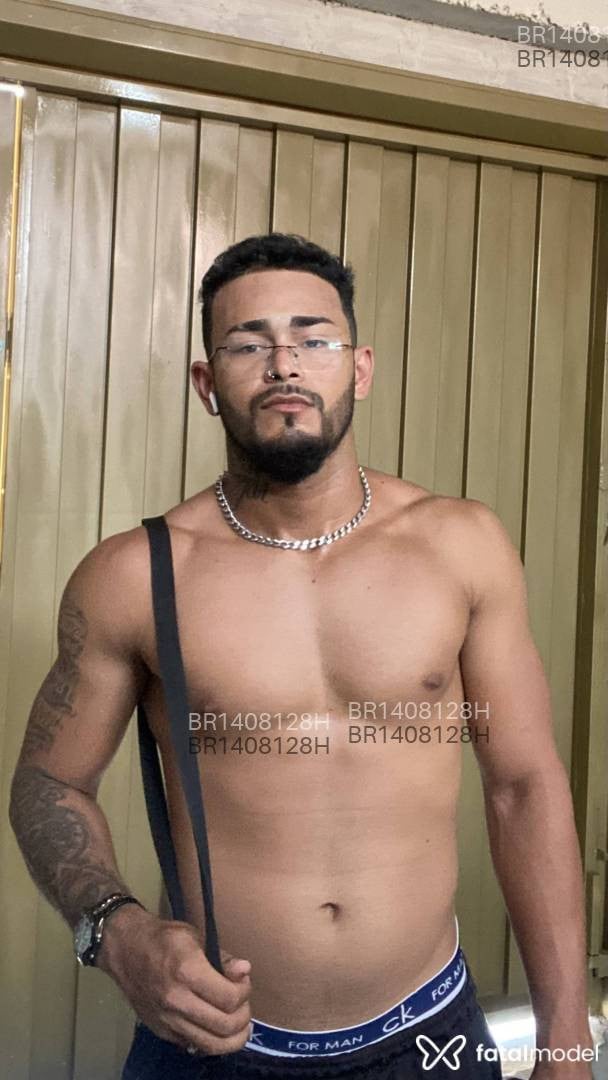 Acompanhante homem morena (o) de olhos castanhos em Virtual Acompanhante homem morena (o) de olhos castanhos em Virtual - Max pires