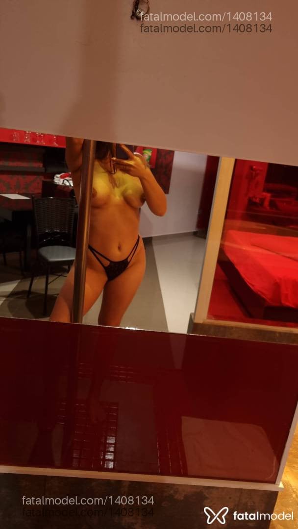 Acompanhante mulher com cabelo castanho de olhos verdes em Marechal Cândido Rondon - Yara