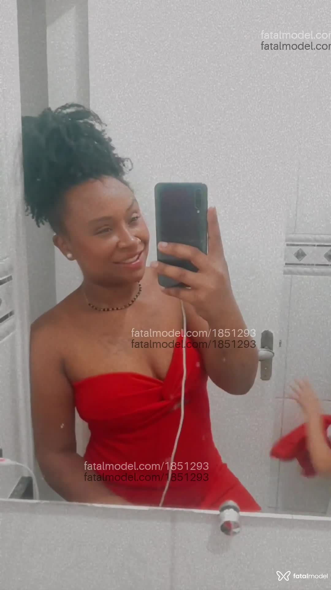 Acompanhante mulher morena (o) de olhos castanhos em Virtual - Preeta