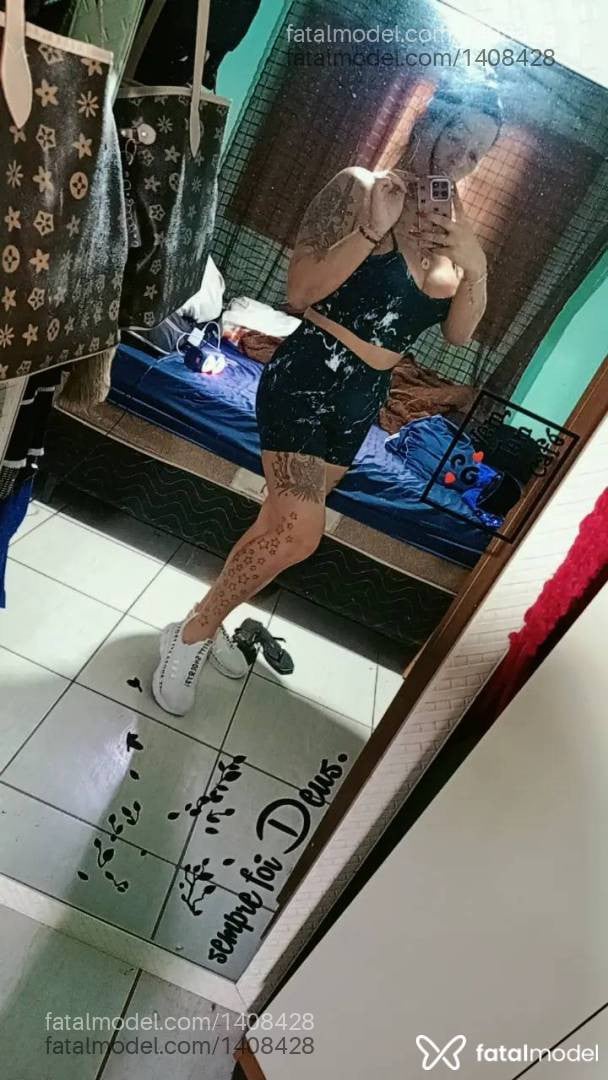 Acompanhante mulher trans morena (o) de olhos mel - Japonesa