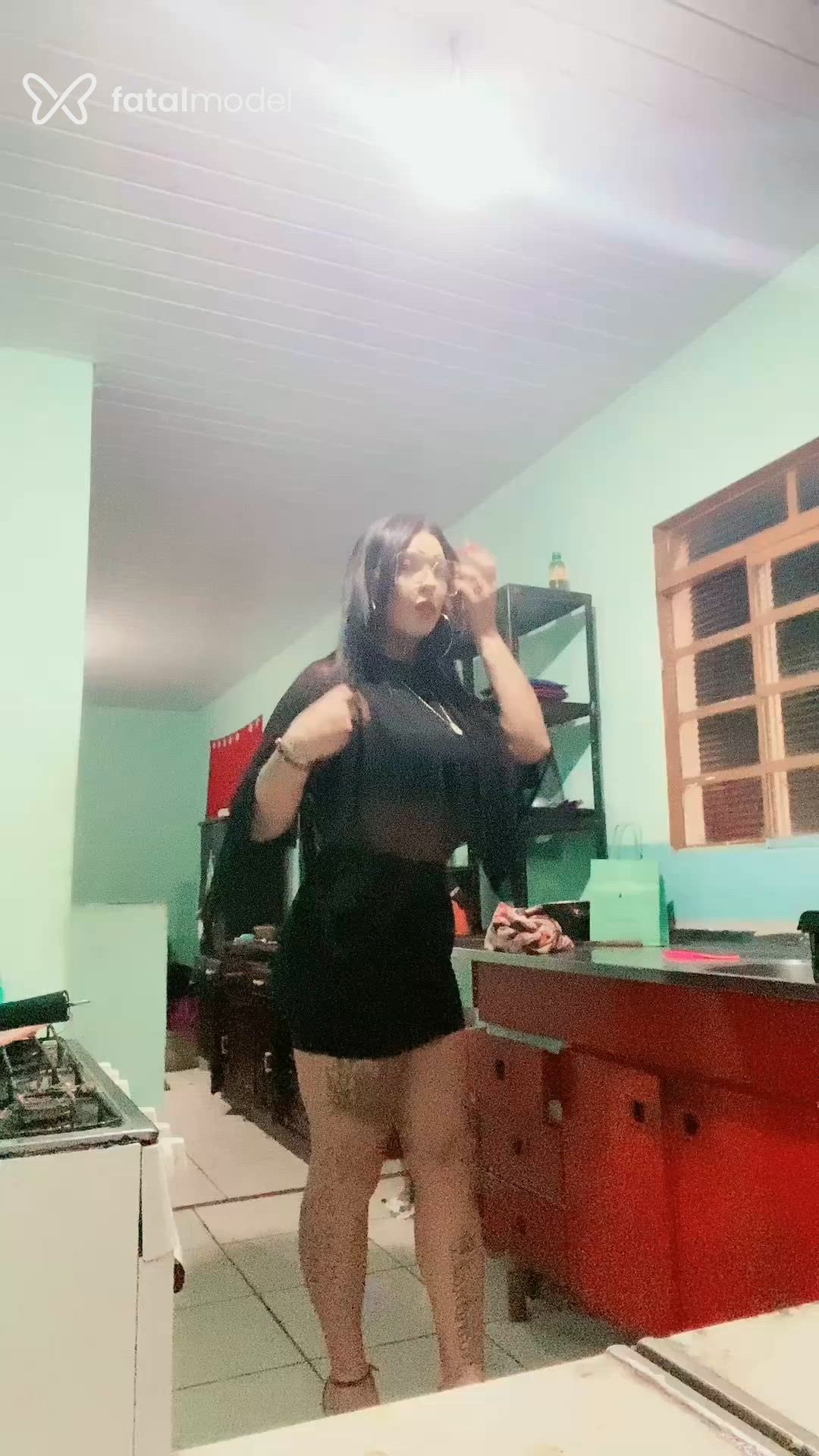 Acompanhante mulher trans morena (o) de olhos mel - Japonesa