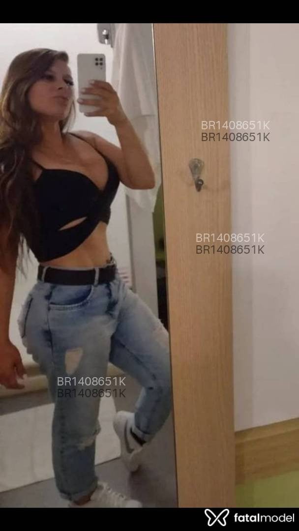 Acompanhante mulher com cabelo castanho de olhos castanhos em Passo Fundo Acompanhante mulher com cabelo castanho de olhos castanhos em Passo Fundo - Barbara Maldonado