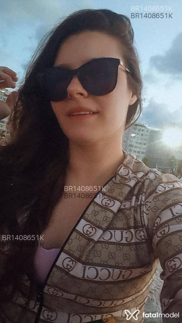 Acompanhante mulher com cabelo castanho de olhos castanhos em Passo Fundo Acompanhante mulher com cabelo castanho de olhos castanhos em Passo Fundo - Barbara Maldonado