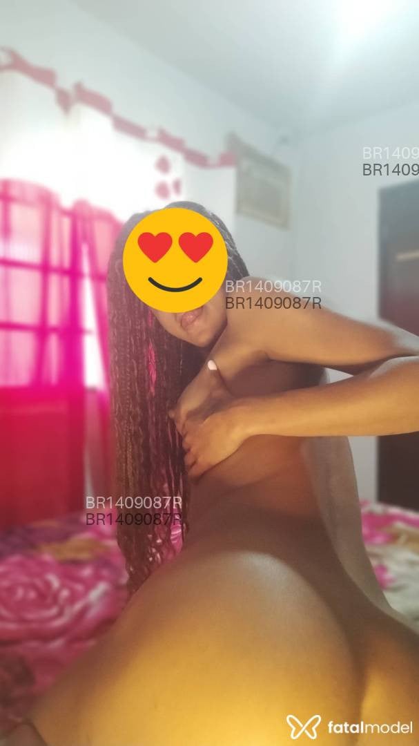 Acompanhante mulher ruiva (o) de olhos mel em Ipatinga - Pérola duarte