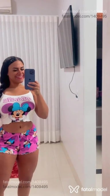 Acompanhante mulher morena (o) de olhos castanhos em Rio Verde - Isadora Ribeiro