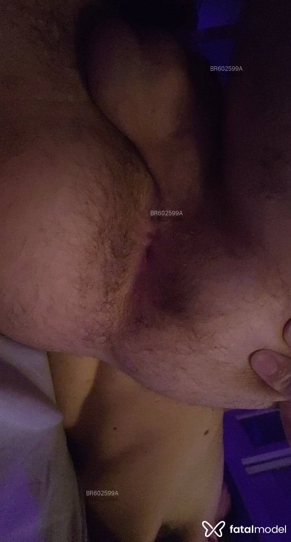 Acompanhante homem com cabelo castanho de olhos castanhos em São Paulo Acompanhante homem com cabelo castanho de olhos castanhos em São Paulo - Enzo Souza