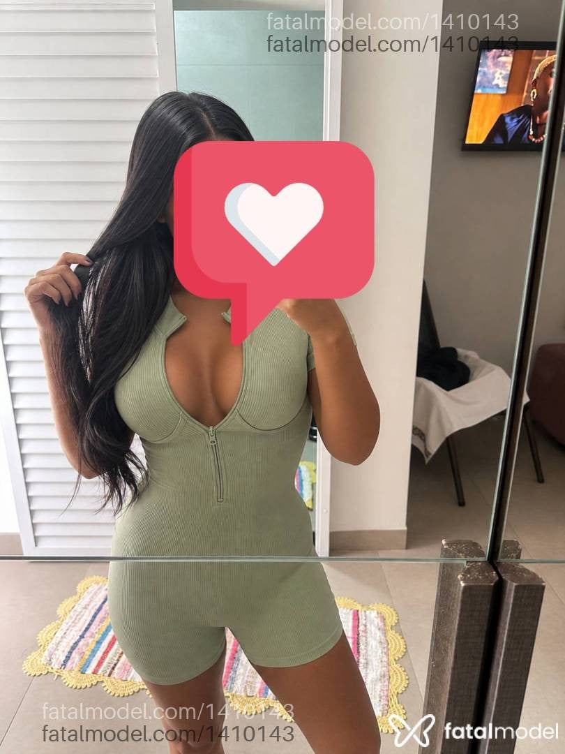 Acompanhante mulher com cabelo castanho de olhos castanhos - Luana