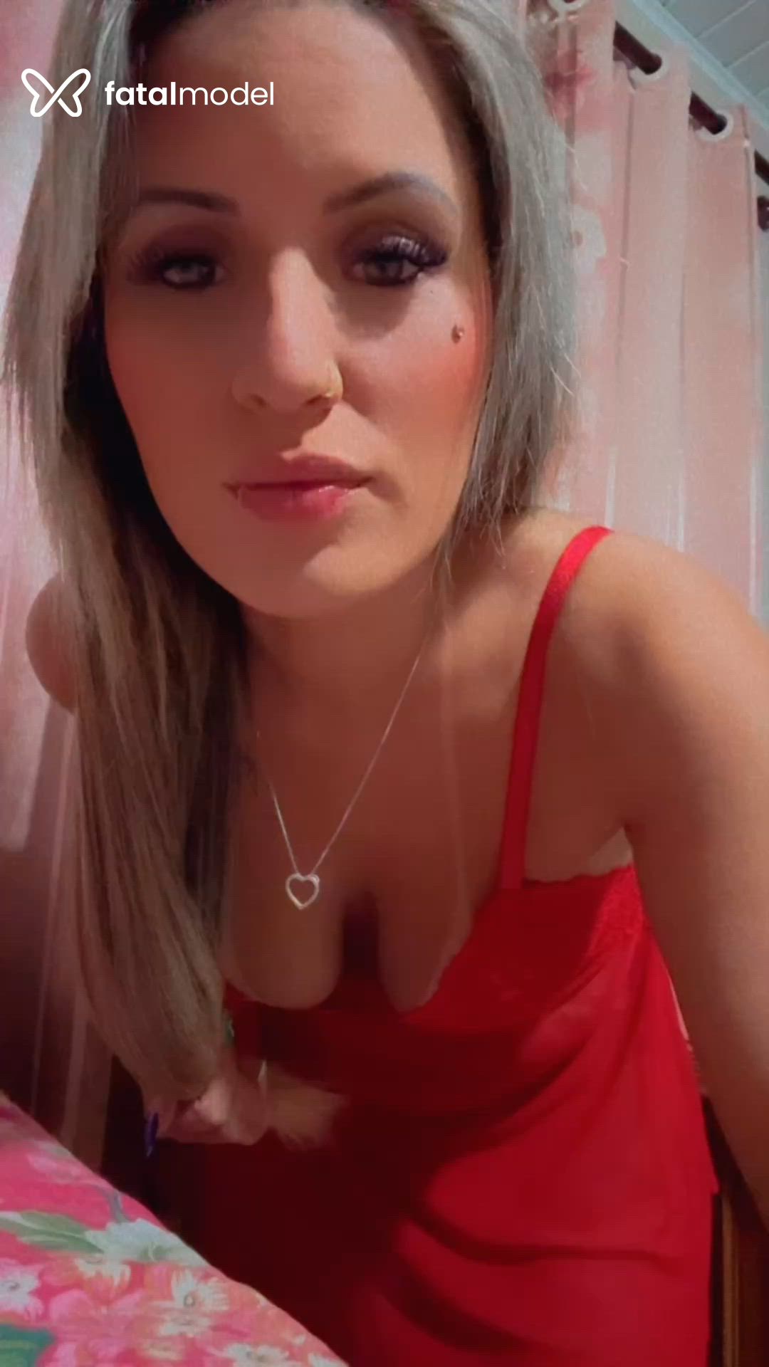 Acompanhante mulher loira (o) de olhos castanhos - Dani Acompanhante mulher loira (o) de olhos castanhos - Dani