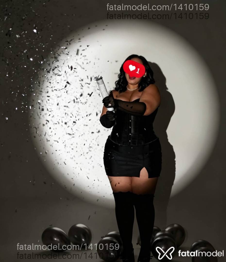 Acompanhante mulher com cabelo castanho de olhos castanhos em Barra Velha - Isis Bellucci