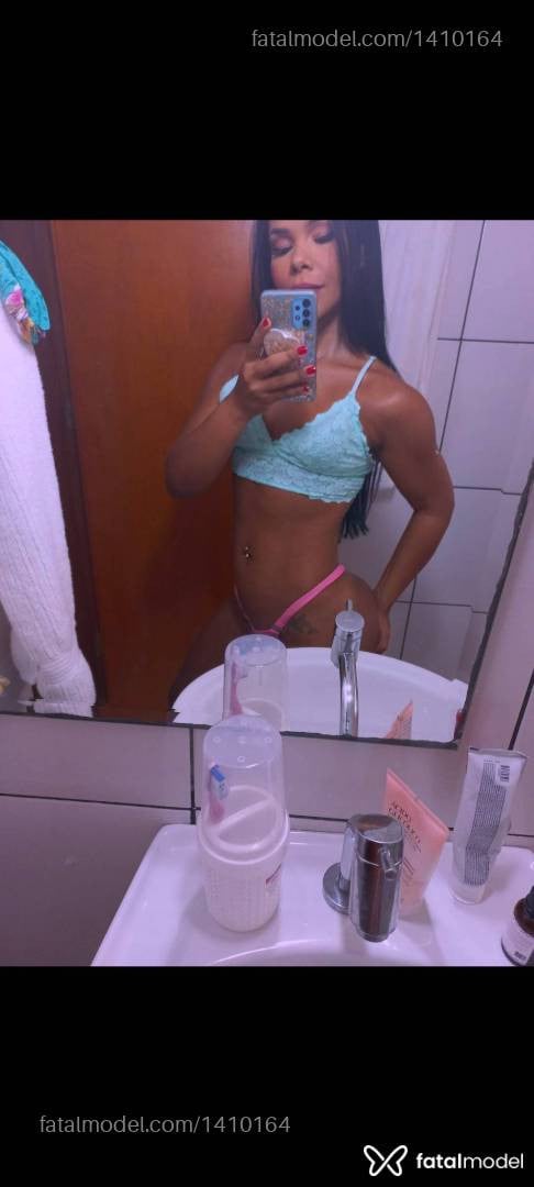 Acompanhante mulher morena (o) de olhos castanhos - Luana