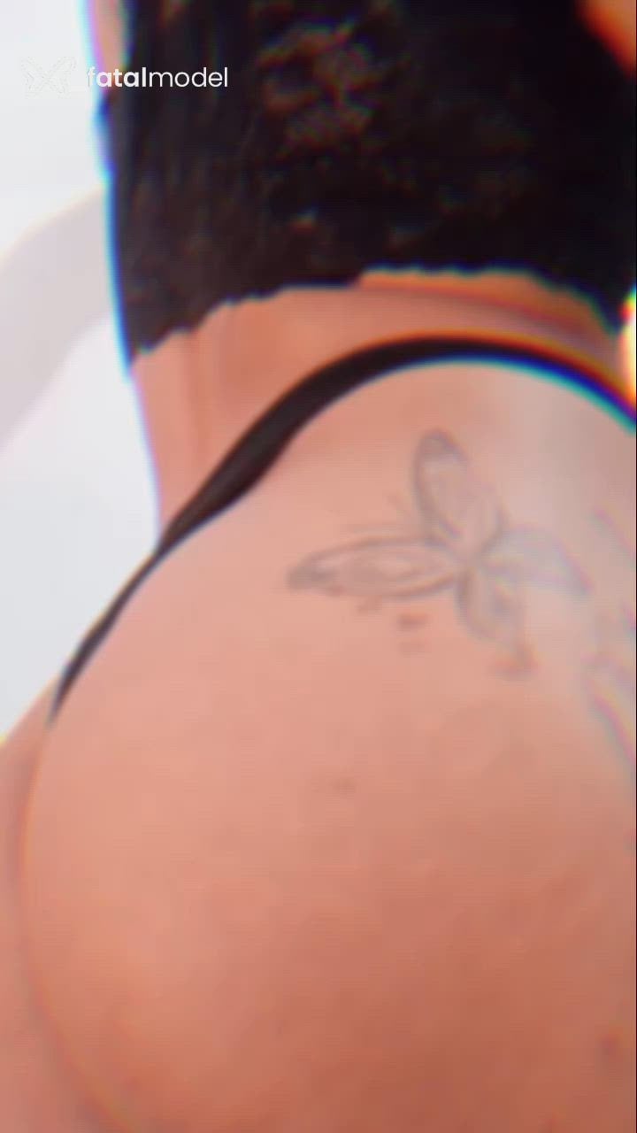 Acompanhante mulher trans morena (o) de olhos pretos - Fernanda Morenah