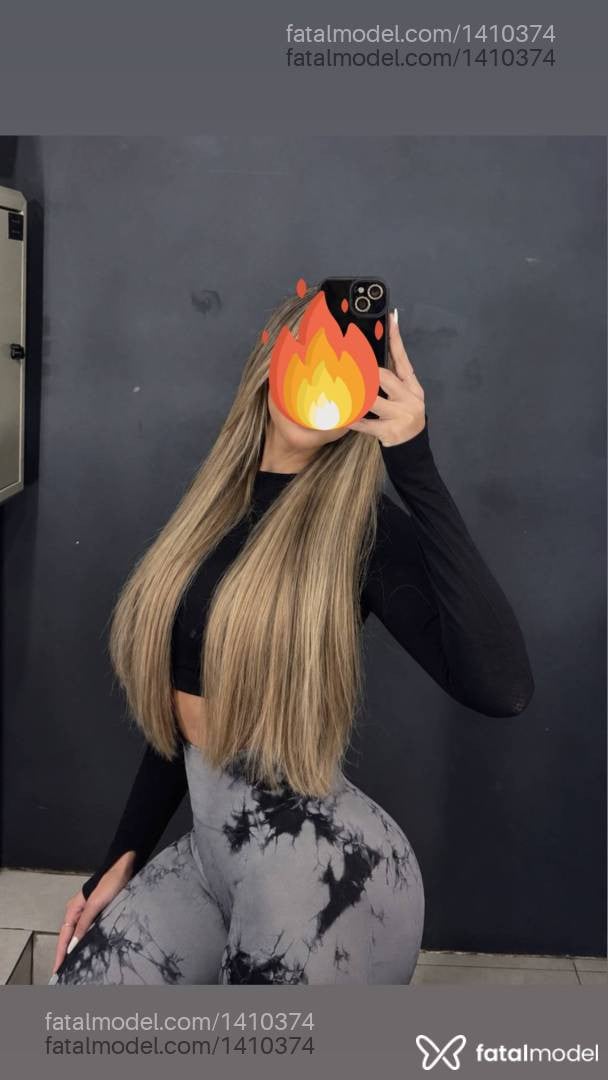 Acompanhante mulher loira (o) de olhos mel - Júlia Villar