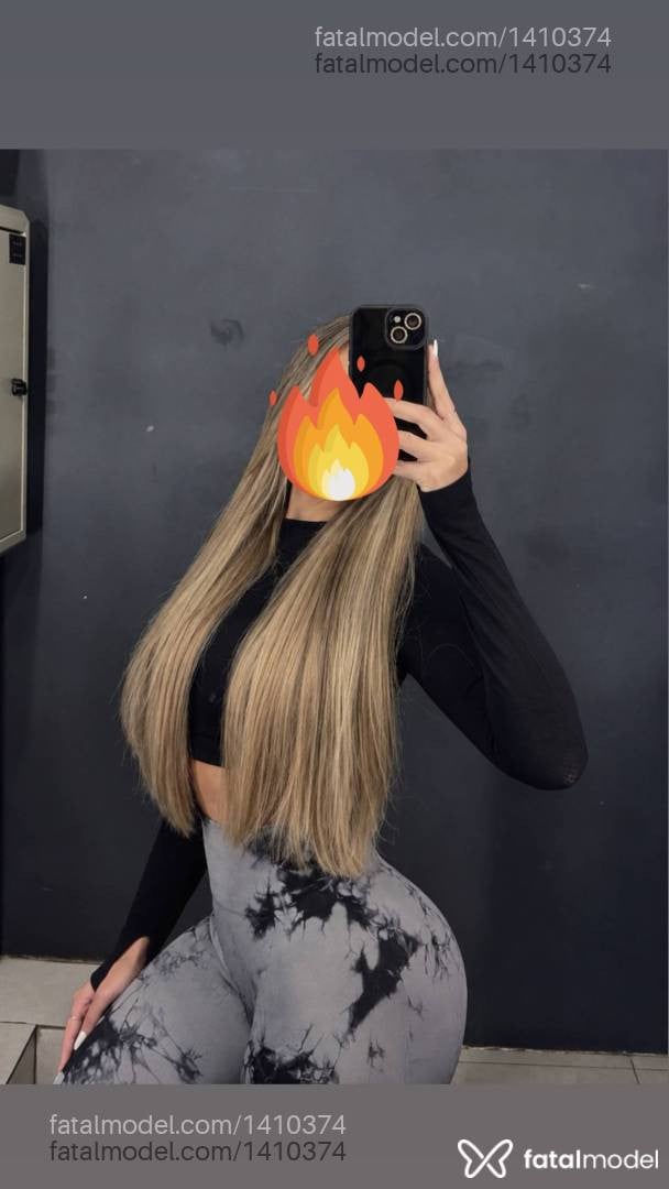 Acompanhante mulher loira (o) de olhos mel - Júlia Villar