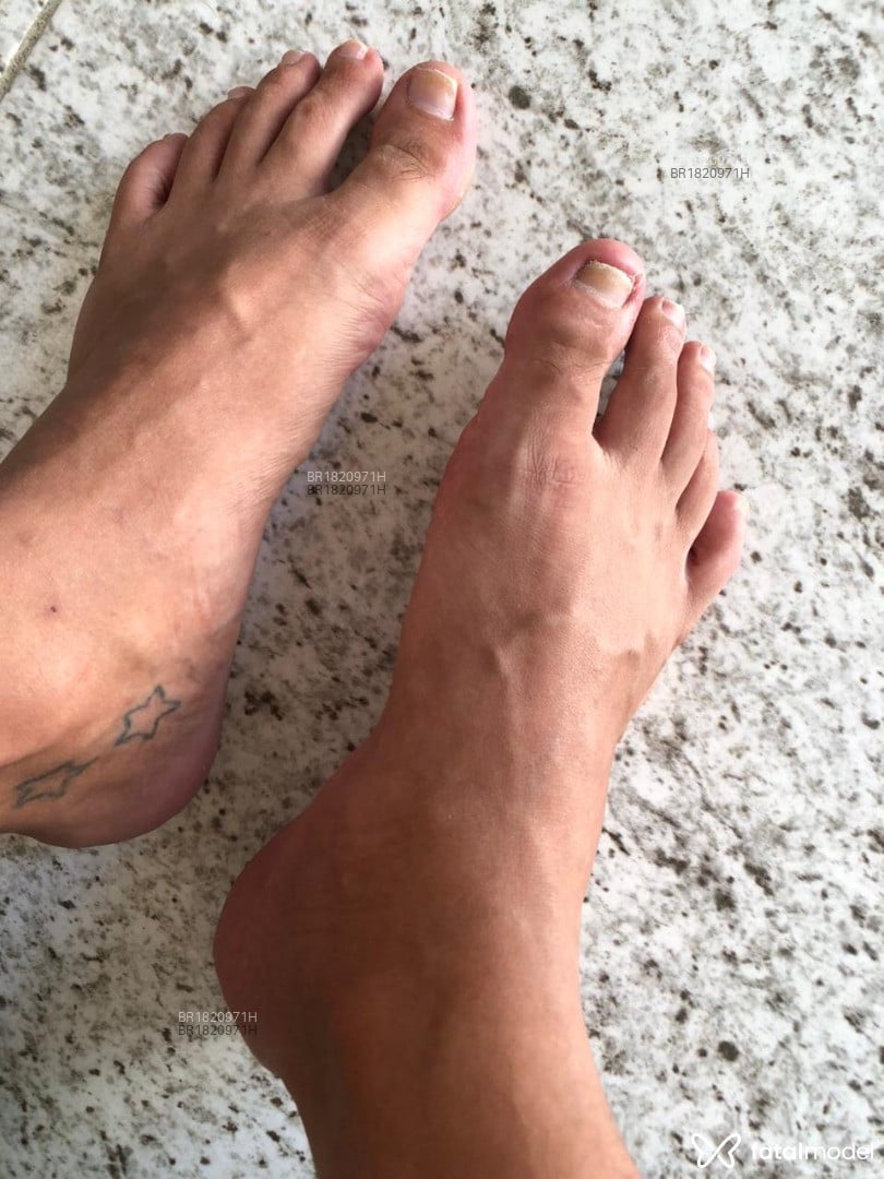 Acompanhante homem com cabelo castanho de olhos pretos - Erick Silva Acompanhante homem com cabelo castanho de olhos pretos - Erick Silva