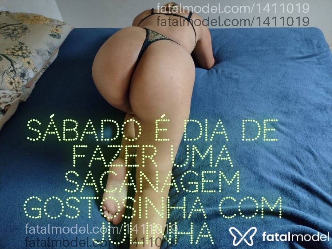 Acompanhante mulher loira (o) de olhos mel - Júlia