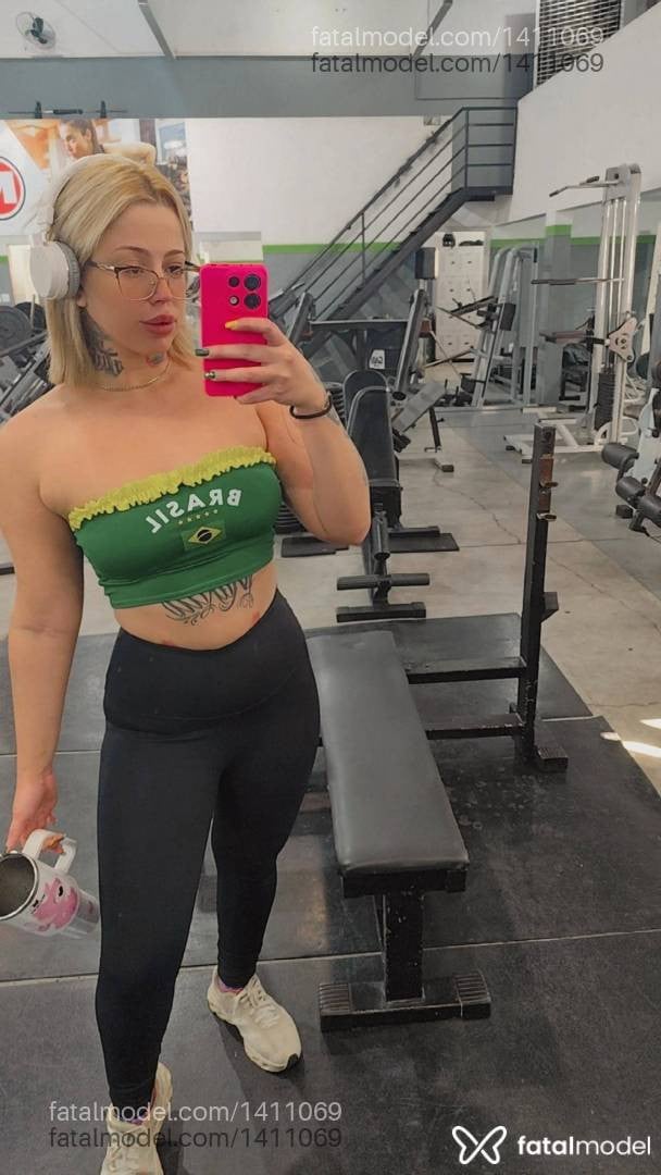 Acompanhante mulher loira (o) de olhos castanhos em Lins - Rebeca urach