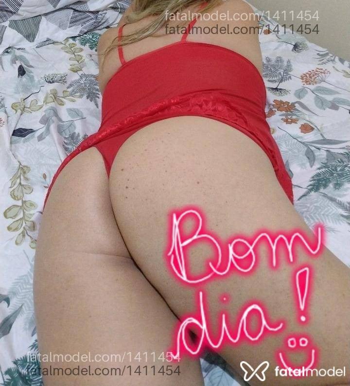 Acompanhante mulher loira (o) de olhos castanhos - Sol Alencar