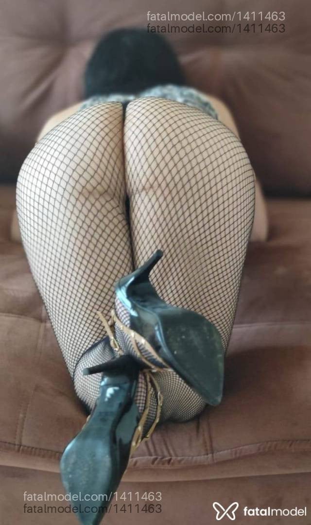 Acompanhante mulher com cabelo castanho de olhos castanhos - Deise