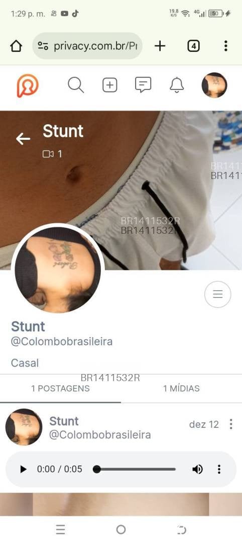 Acompanhante mulher loira (o) de olhos castanhos em Virtual - Colombobrasileira