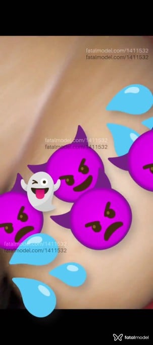 Acompanhante mulher loira (o) de olhos castanhos em Virtual - Colombobrasileira