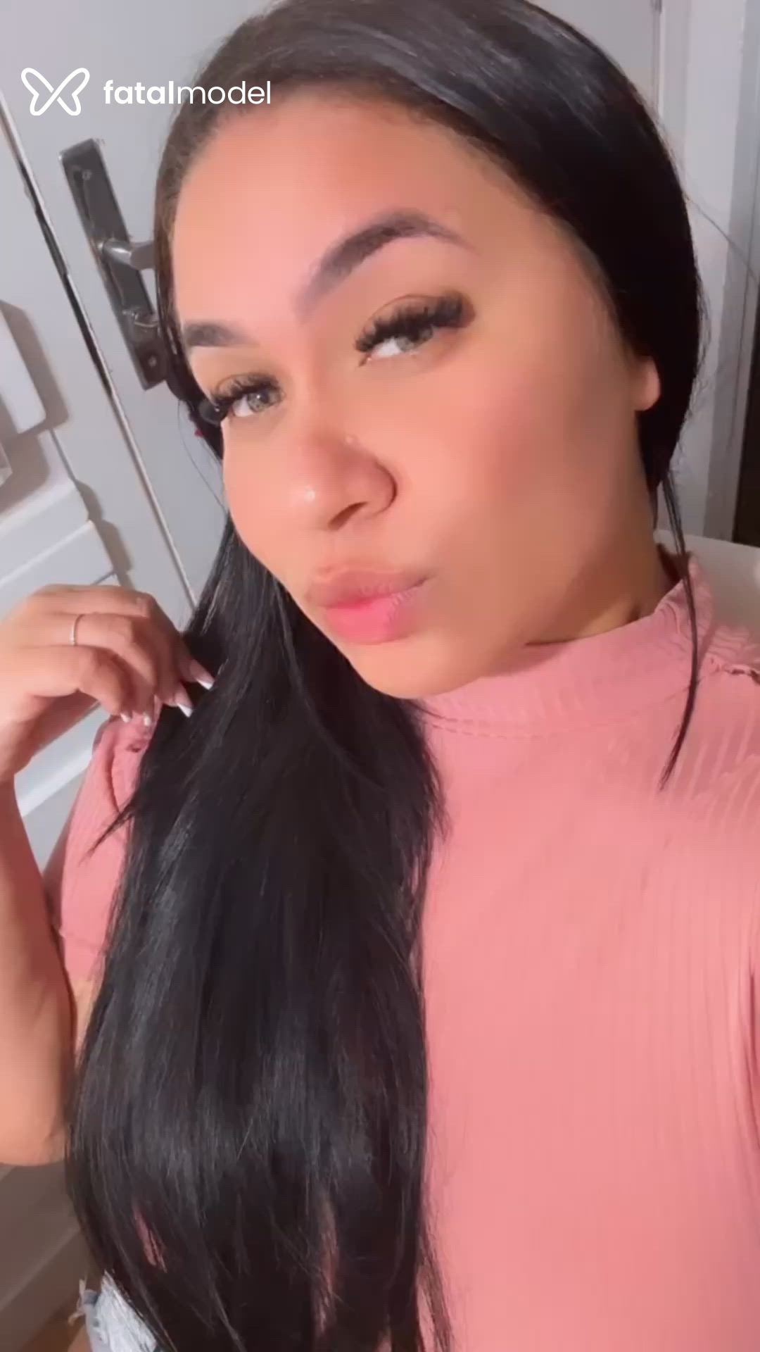 Acompanhante mulher morena (o) de olhos verdes - Brenda Bastos