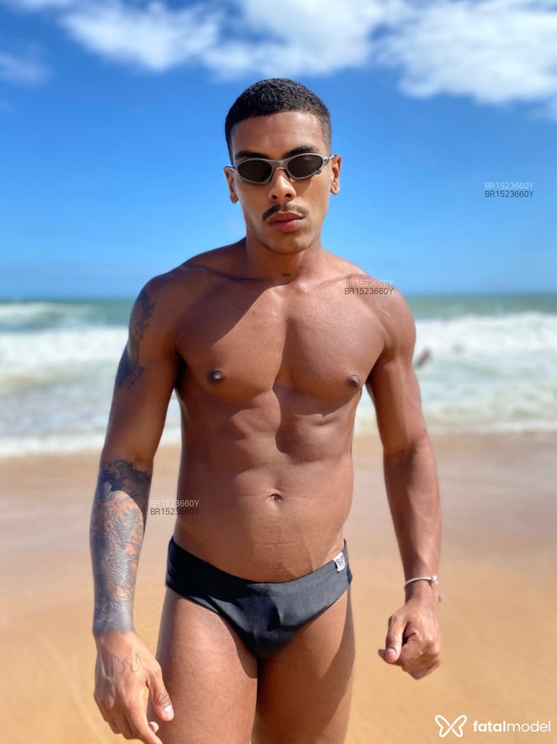 Acompanhante homem morena (o) de olhos castanhos em Vitória Acompanhante homem morena (o) de olhos castanhos em Vitória - David Santos