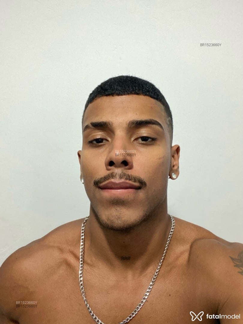Acompanhante homem morena (o) de olhos castanhos em Vitória Acompanhante homem morena (o) de olhos castanhos em Vitória - David Santos