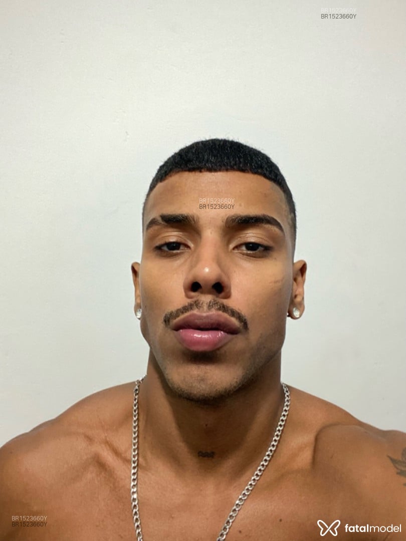 Acompanhante homem morena (o) de olhos castanhos em Vitória Acompanhante homem morena (o) de olhos castanhos em Vitória - David Santos