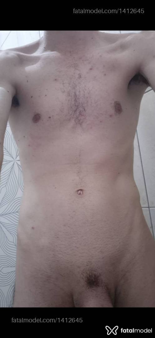 Acompanhante homem com cabelo castanho de olhos castanhos - Tigrão