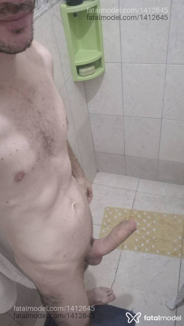 Acompanhante homem com cabelo castanho de olhos castanhos - Tigrão