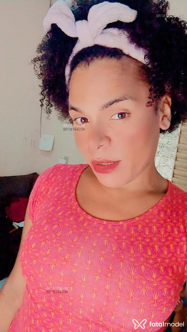 Acompanhante mulher trans com cabelo castanho de olhos castanhos em São Paulo - Alexia Victoria